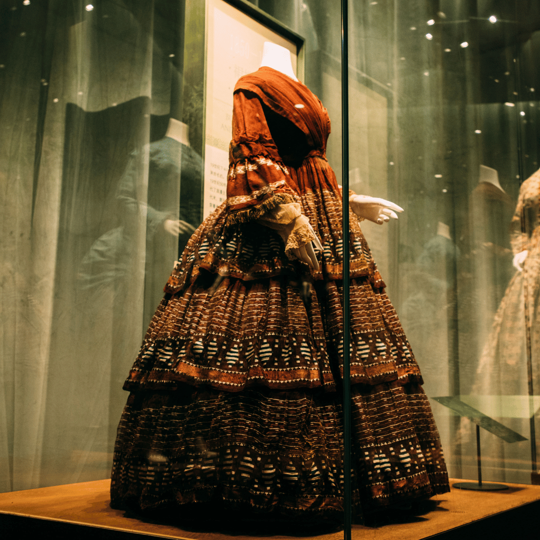 Exhibit Case Buyer's Guide